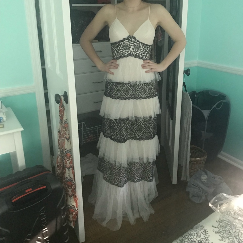 New with tags BCBG MAXAZRIA gown/dress - Picture 7 of 9